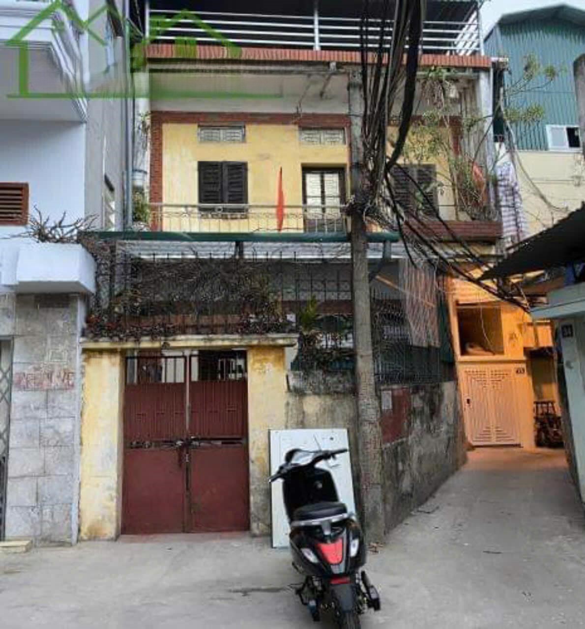Cho thuê nhà nguyên căn ở nhóm 8 người ngõ 189 Lò Đúc, 3 tầng x 45m2, 2 ngủ, 2 WC, 10 Triệu - Ảnh chính